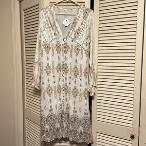 En Creme White and Gold Long Sleeve Dress